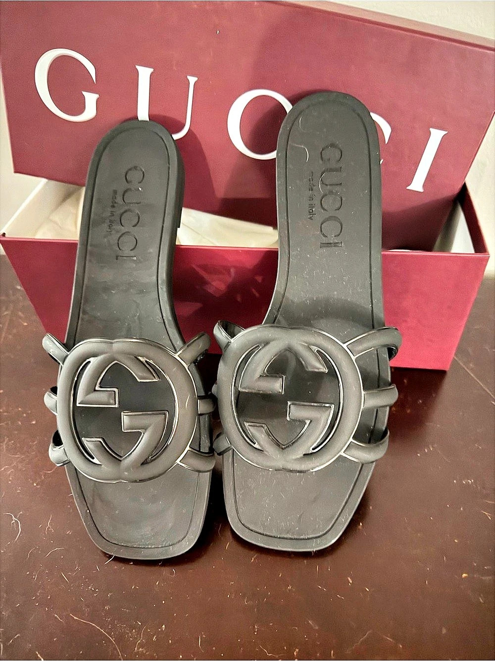 Gucci Women's Interlocking G slide sandal Sandals in Black